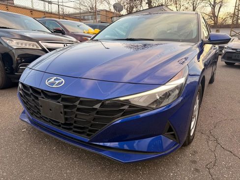 Used 2023 Hyundai Elantra SE image 31