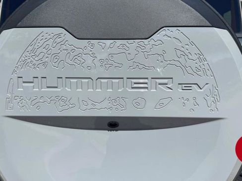 Used 2024 GMC Hummer EV 3X w/ Extreme Off-Road Package image 13