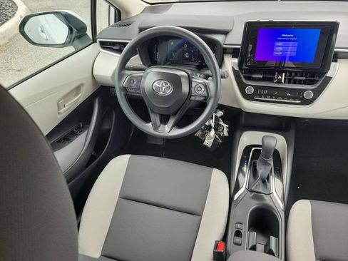 Used 2026 Toyota Corolla LE FWD image 13