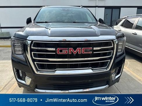 Used 2023 GMC Yukon XL SLT w/ SLT Premium Package AWD/4WD image 3