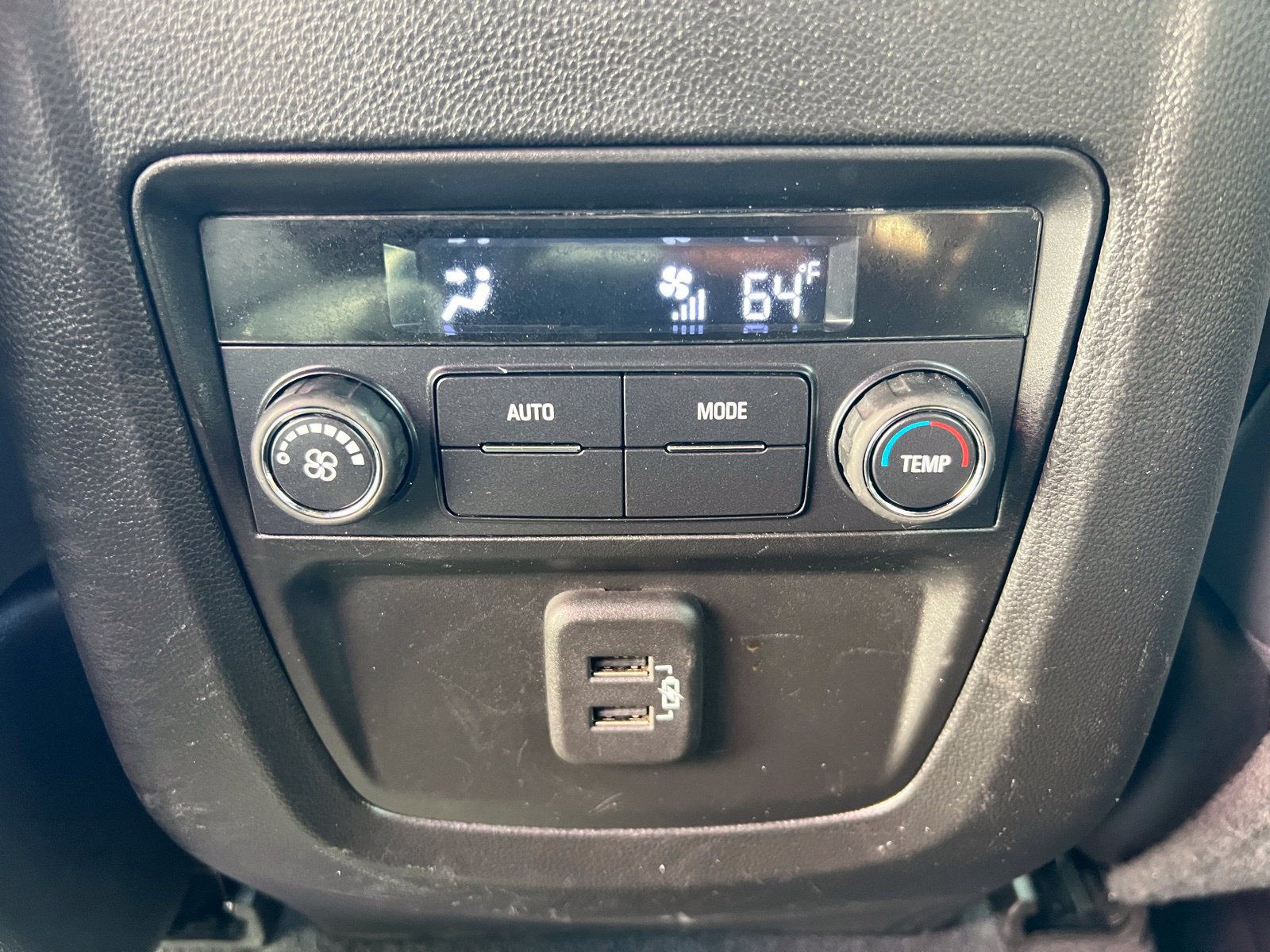 Used 2023 Buick Enclave Essence FWD image 52