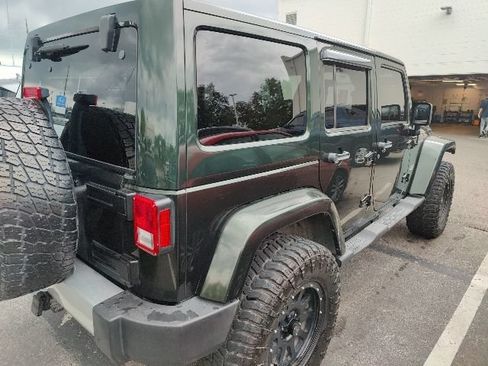 Used 2011 Jeep Wrangler Unlimited Sahara w/ Dual Top Group AWD/4WD image 12