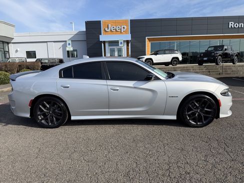 Used 2020 Dodge Charger R/T w/ Plus Group image 9