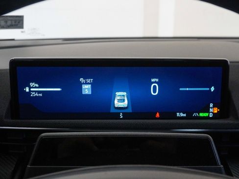 New 2025 Ford Mustang Mach-E Select image 27