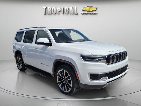 Used 2022 Jeep Wagoneer Series II w/ Premium Group I image 4