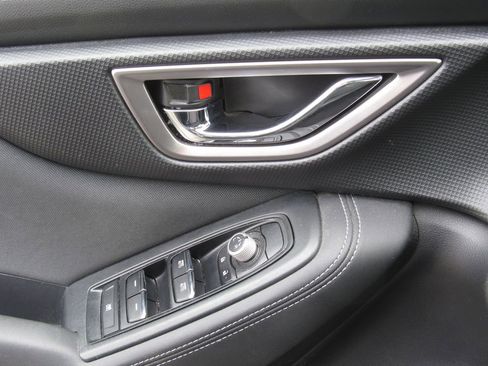 Used 2019 Subaru Forester Premium AWD/4WD image 33