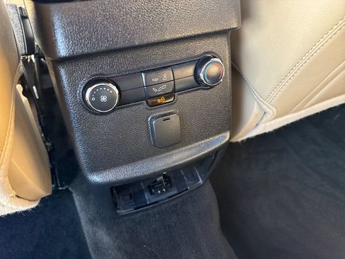 Used 2017 Ford Explorer XLT w/ Equipment Group 202A AWD/4WD image 24