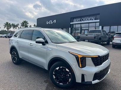 New 2026 Kia Sorento S w/ S Panoramic Sunroof Package