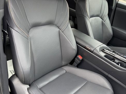 Used 2025 Toyota Crown Signia image 43