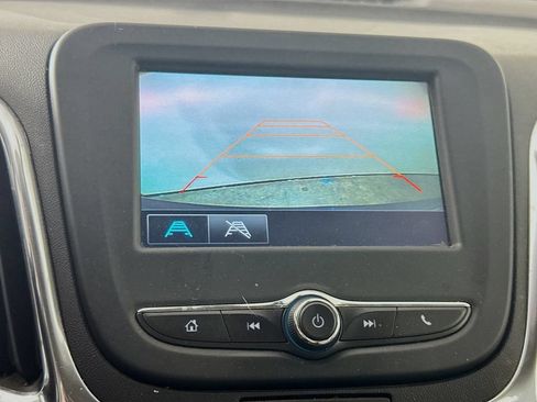 Used 2018 Chevrolet Equinox LT FWD image 14