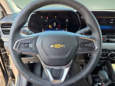 Used 2026 Chevrolet TrailBlazer LT w/ Convenience Package AWD/4WD image 24