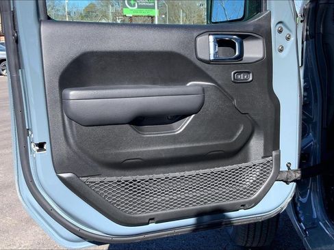 New 2026 Jeep Gladiator Sport image 18