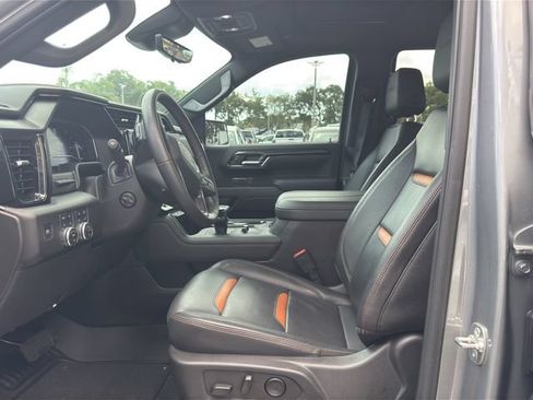 Used 2025 GMC Sierra 1500 AT4 w/ AT4 Premium Package AWD/4WD image 12