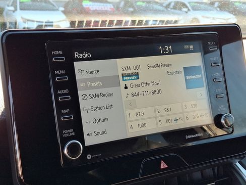 Certified 2022 Toyota Venza XLE image 17