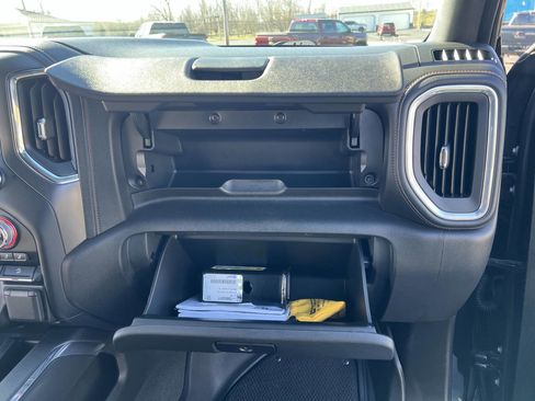 Used 2021 GMC Sierra 2500 AT4 w/ AT4 Preferred Package image 34