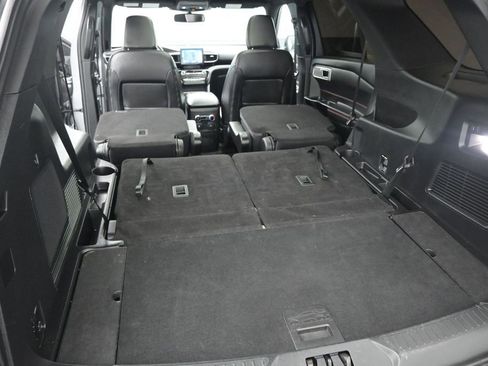 Certified 2023 Ford Explorer ST-Line w/ Class IV Trailer Tow Package RWD image 11