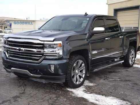 Used 2017 Chevrolet Silverado 1500 High Country image 3