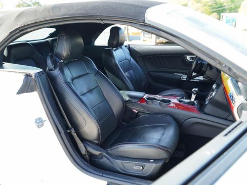 Used 2019 Ford Mustang Premium image 31