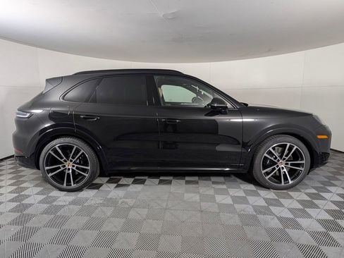 New 2026 Porsche Cayenne GTS image 8