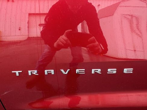 Certified 2024 Chevrolet Traverse LT image 33