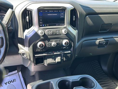 Used 2019 GMC Sierra 1500 SLE w/ SLE Value Package AWD/4WD image 11