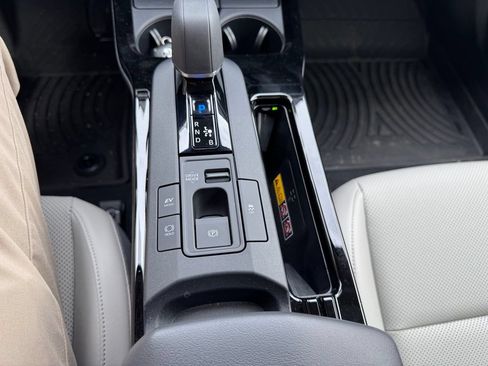 New 2026 Toyota Prius XLE AWD/4WD image 18