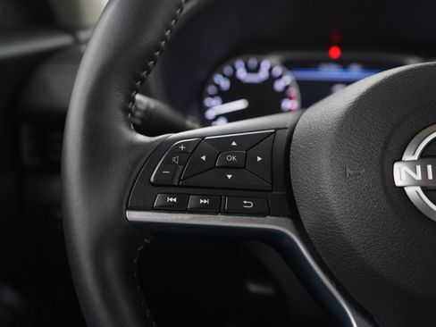 Used 2025 Nissan Sentra SV w/ All-Weather Package FWD image 24