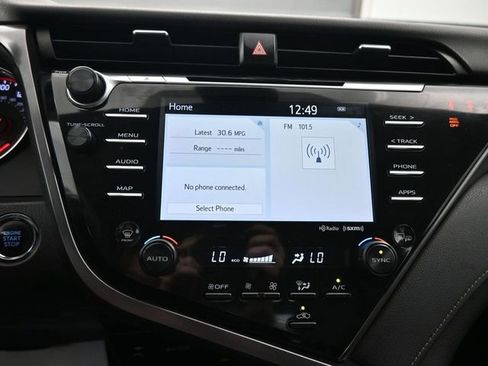 Used 2019 Toyota Camry XSE FWD image 16