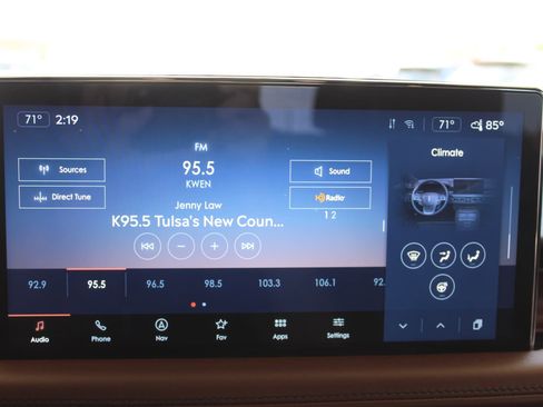 Used 2023 Lincoln Nautilus Reserve w/ Monochromatic Package image 42