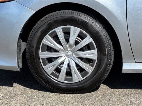 Certified 2023 Toyota Camry LE FWD image 29