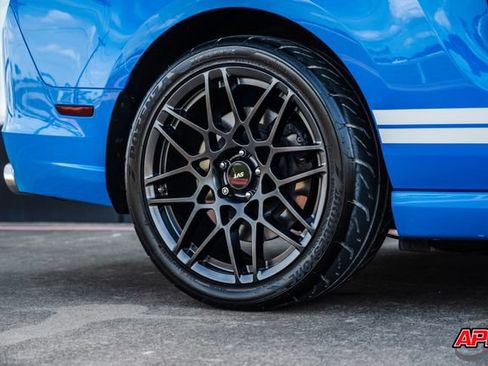 Used 2013 Ford Mustang Shelby GT500 RWD image 48