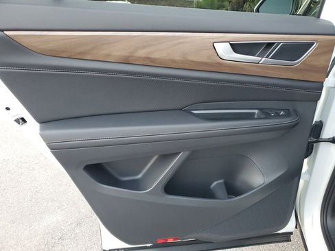 New 2026 Volkswagen Atlas SE image 9