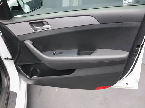 Used 2019 Hyundai Sonata SE image 28