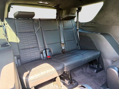 Used 2023 Cadillac Escalade Sport Platinum image 22