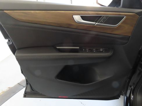 New 2026 Volkswagen Atlas SE FWD image 11
