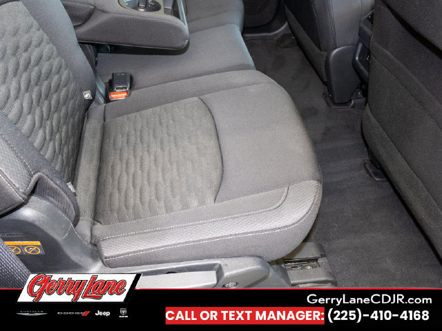 Used 2025 Nissan Pathfinder SV FWD image 16