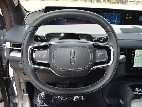 New 2027 Lincoln Navigator Reserve w/ Jet Appearance Package AWD/4WD image 23