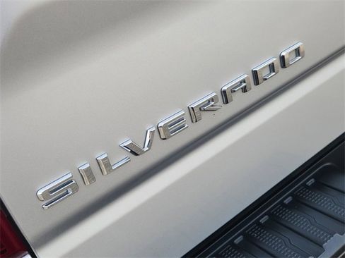 Used 2021 Chevrolet Silverado 1500 LT Trail Boss image 30