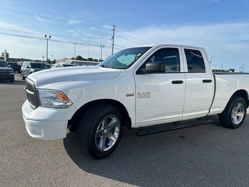 Used 2017 RAM 1500 Tradesman AWD/4WD image 32