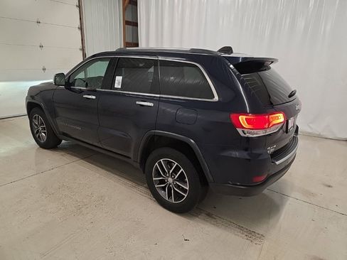 Used 2018 Jeep Grand Cherokee Limited w/ Luxury Group II image 3