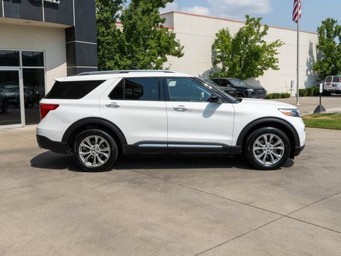 Used 2022 Ford Explorer Limited AWD/4WD image 8