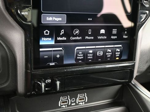 Used 2026 RAM 3500 Laramie AWD/4WD image 23