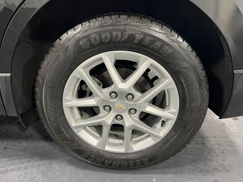 Used 2023 Chevrolet Equinox LT image 13
