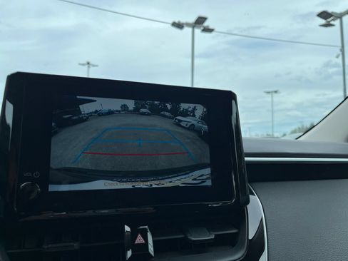 Used 2025 Toyota Corolla LE FWD image 24