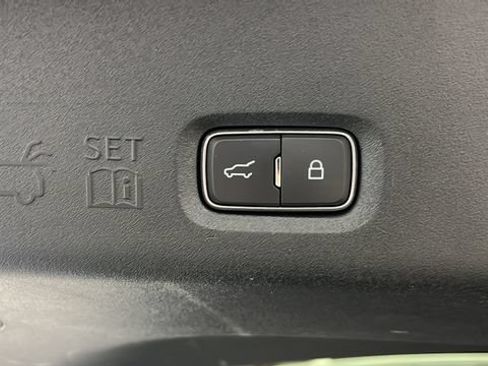Used 2025 Lincoln Navigator L Reserve AWD/4WD image 30