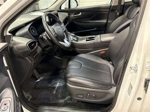 Used 2023 Hyundai Santa Fe SEL w/ Premium Package image 6