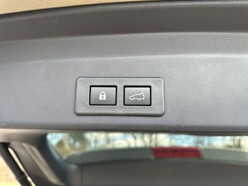 Certified 2023 Subaru Ascent Limited w/ Technology Package image 23