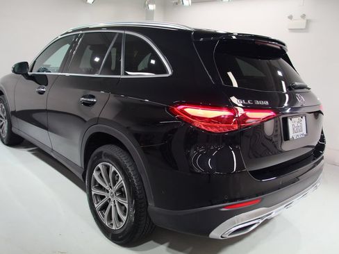 Used 2026 Mercedes-Benz GLC 300 4MATIC image 16