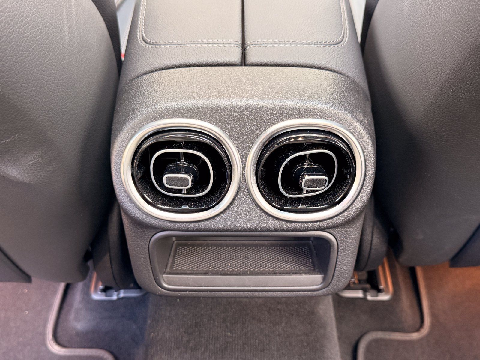 Used 2025 Mercedes-Benz GLC 300 image 15