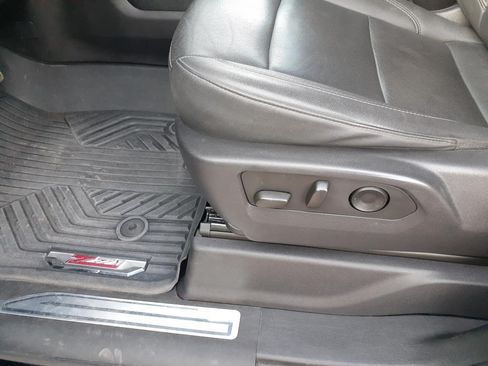 Used 2023 Chevrolet Silverado 1500 LTZ w/ LTZ Premium Package image 15
